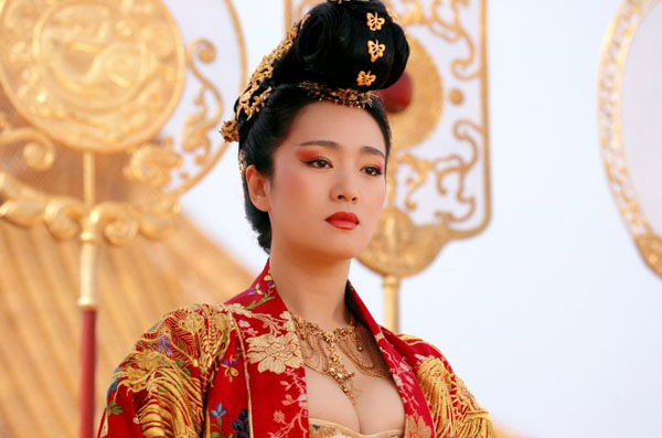 Củng[-]Lợi[-]quyến[-]rũ[-]và[-]uy[-]quyền[-]trong[-]tạo[-]hình[-]Từ[-]Hy[-]thái[-]hậu.